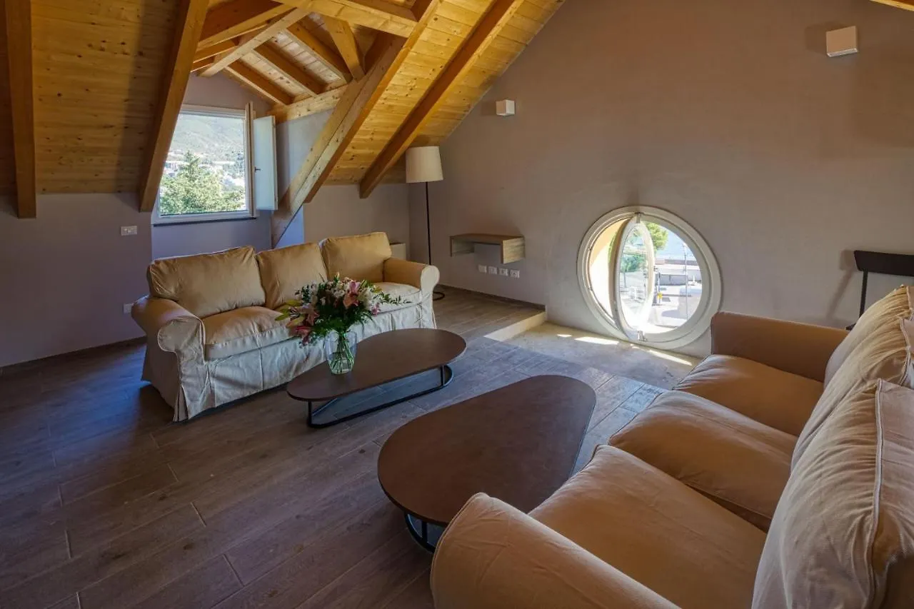 Aparthotel Residence Via Di Francia Arenzano Italia